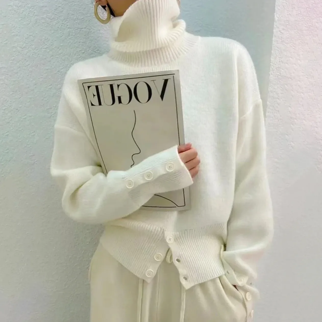 Ivory Plain Turtleneck Sweater