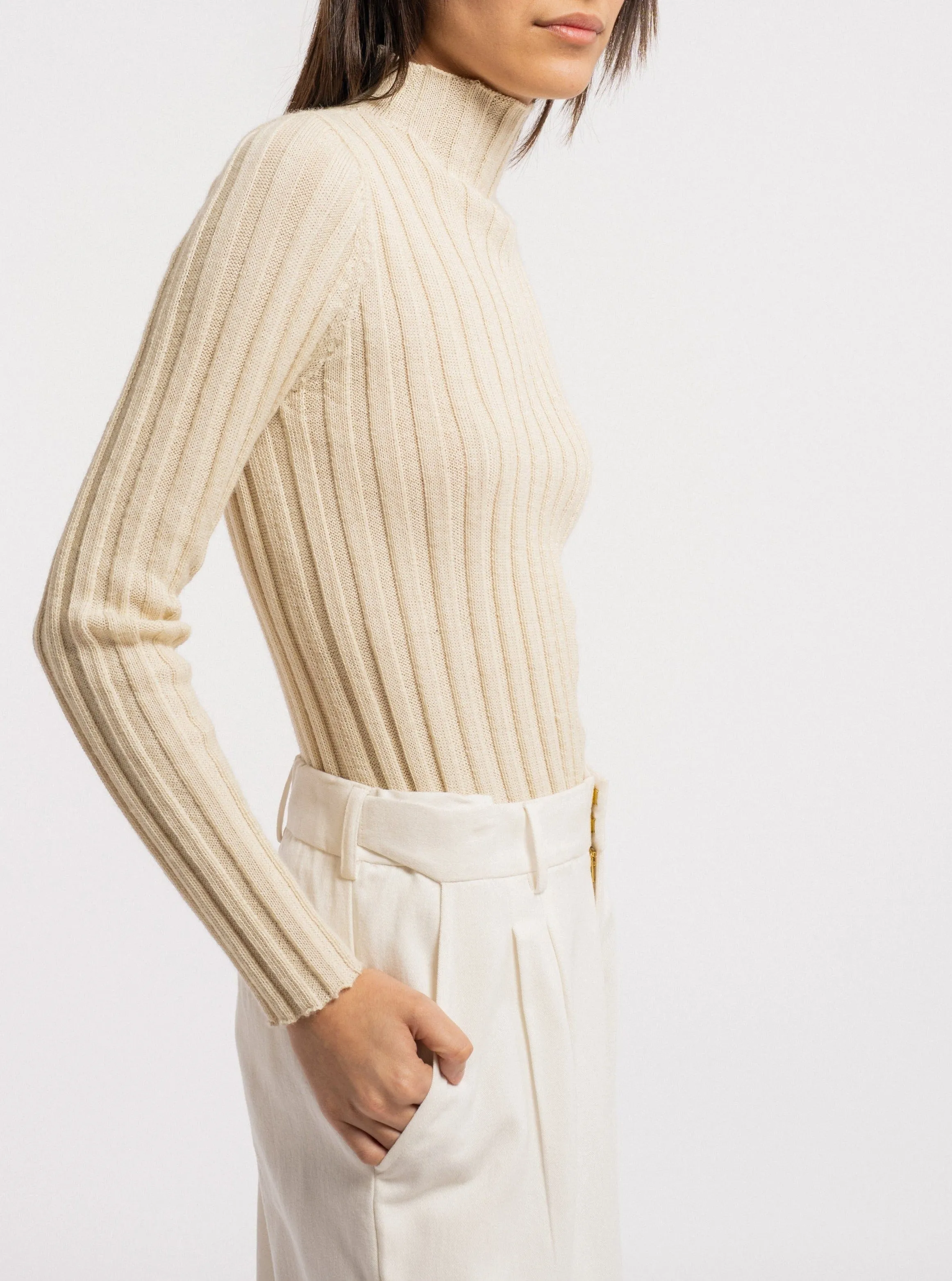 Soa Ribbed Turtleneck - Ivory